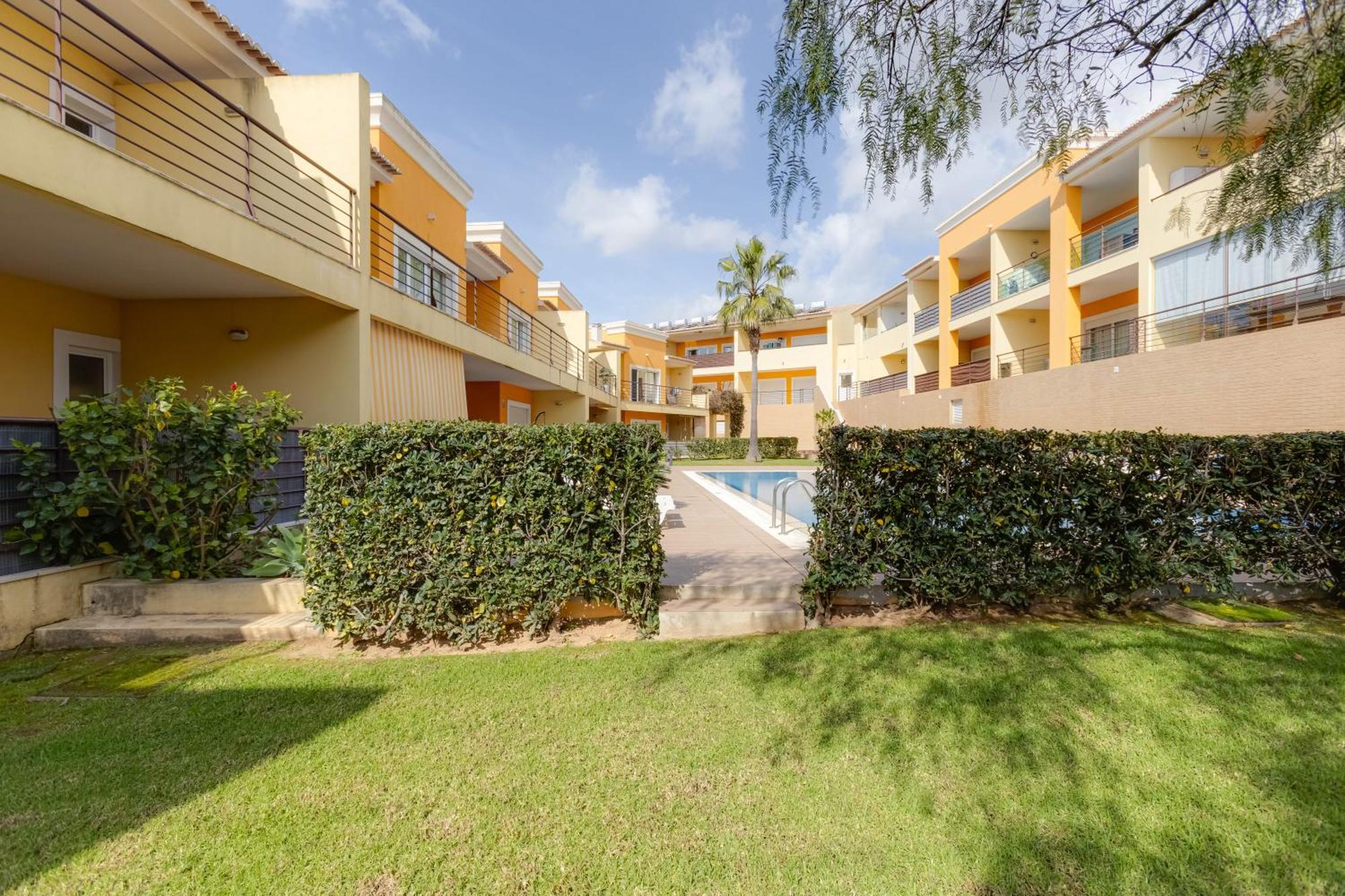The Village - Apart Para 6 Com Ac, Garagem E Piscina, A Poucos Min Da Gale Albufeira Luaran gambar