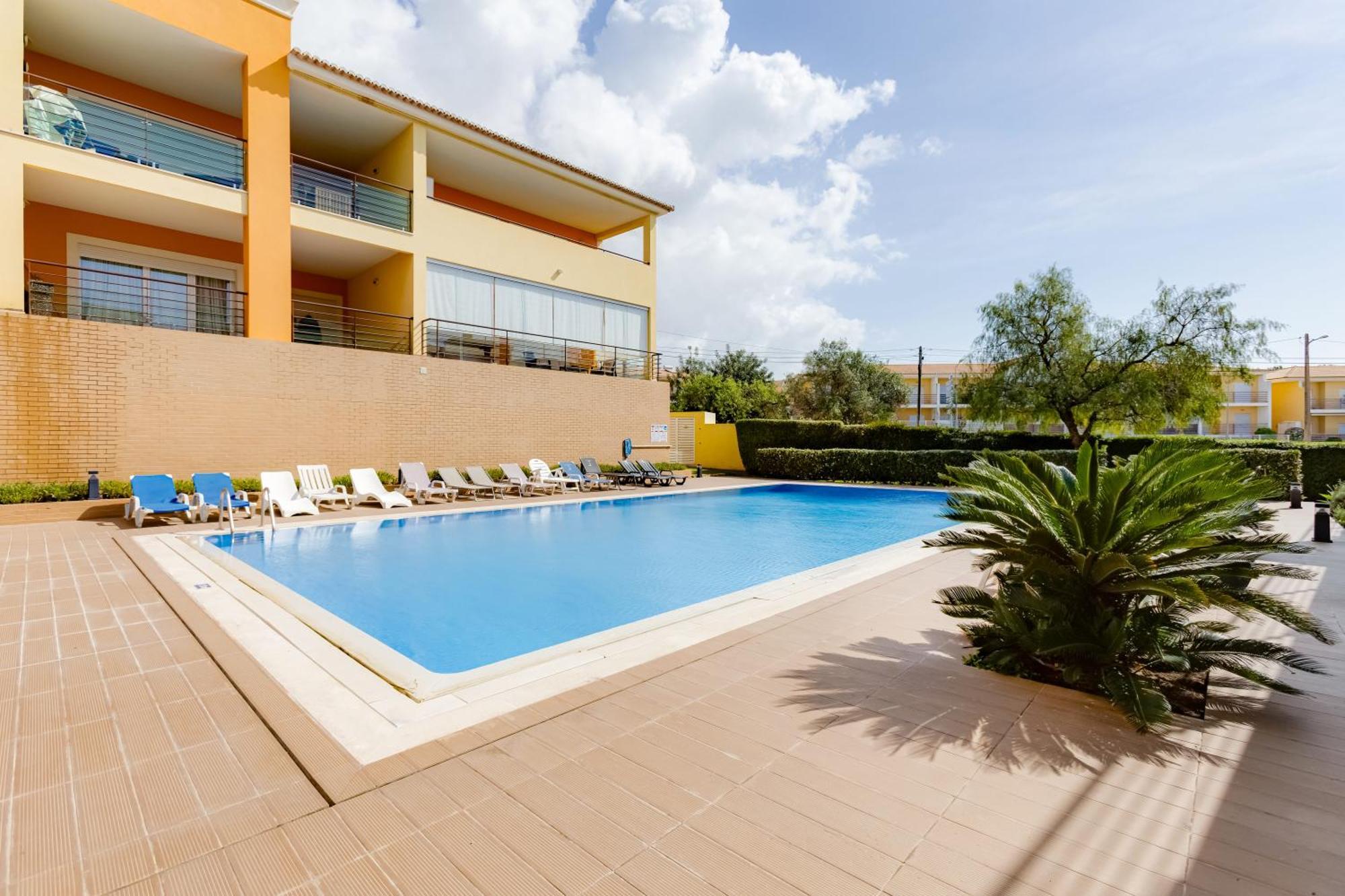 The Village - Apart Para 6 Com Ac, Garagem E Piscina, A Poucos Min Da Gale Albufeira Luaran gambar