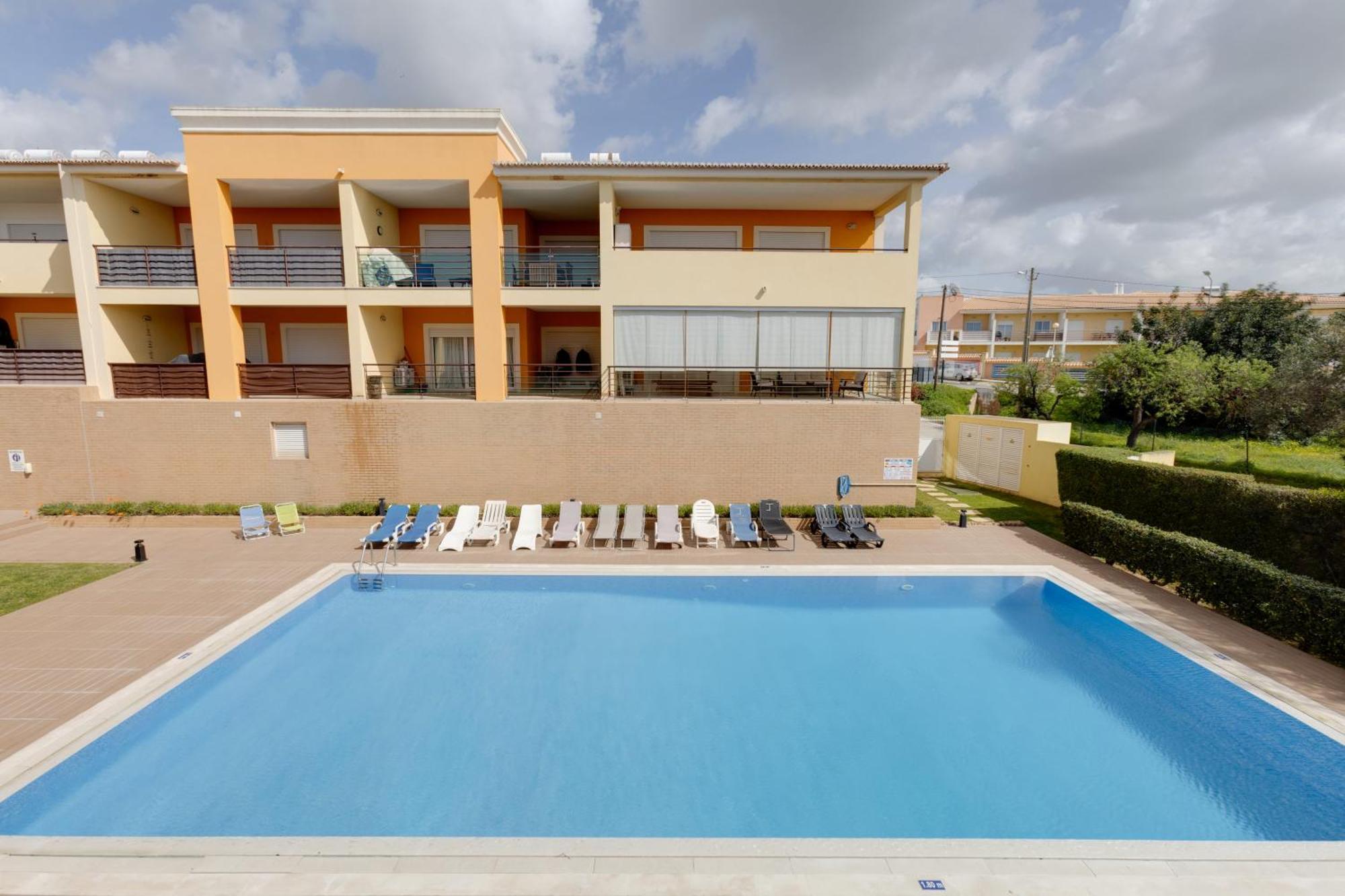 The Village - Apart Para 6 Com Ac, Garagem E Piscina, A Poucos Min Da Gale Albufeira Luaran gambar