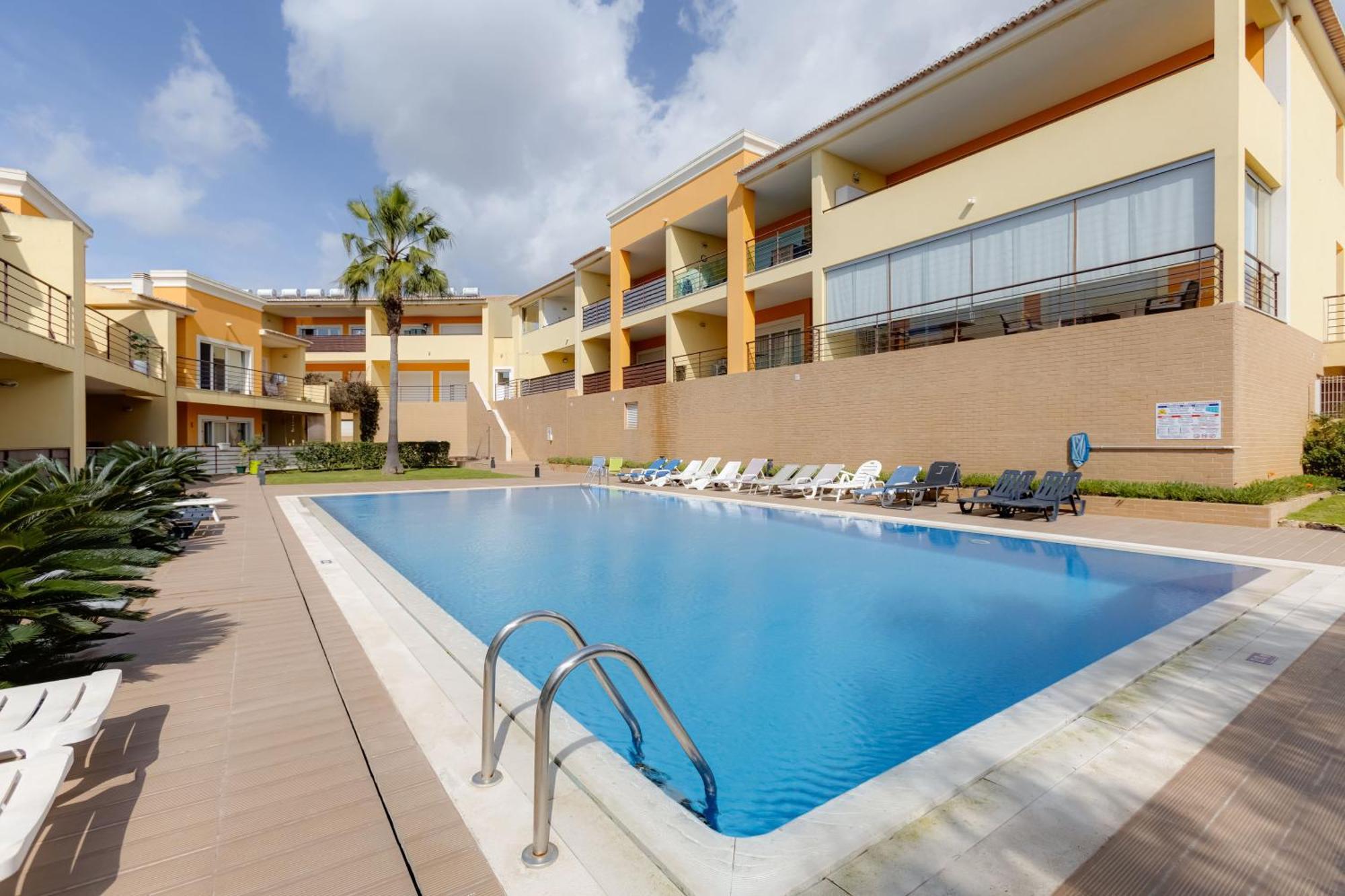 The Village - Apart Para 6 Com Ac, Garagem E Piscina, A Poucos Min Da Gale Albufeira Luaran gambar